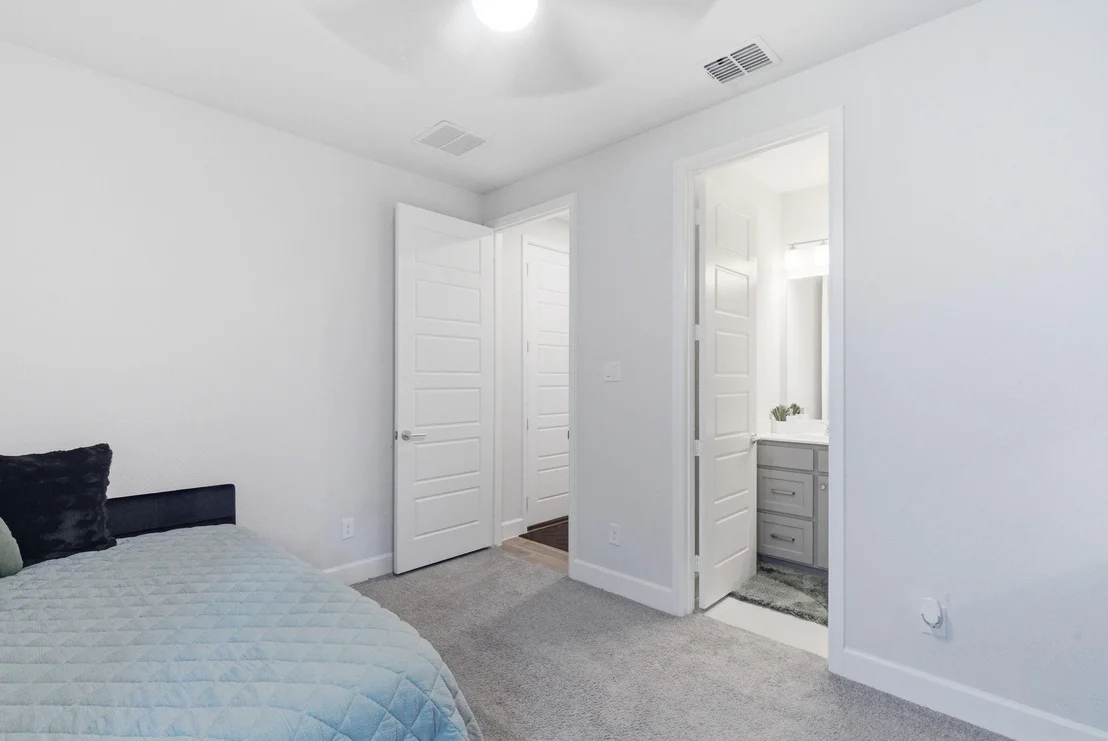 Photo of 915 Winter Cherry Lane