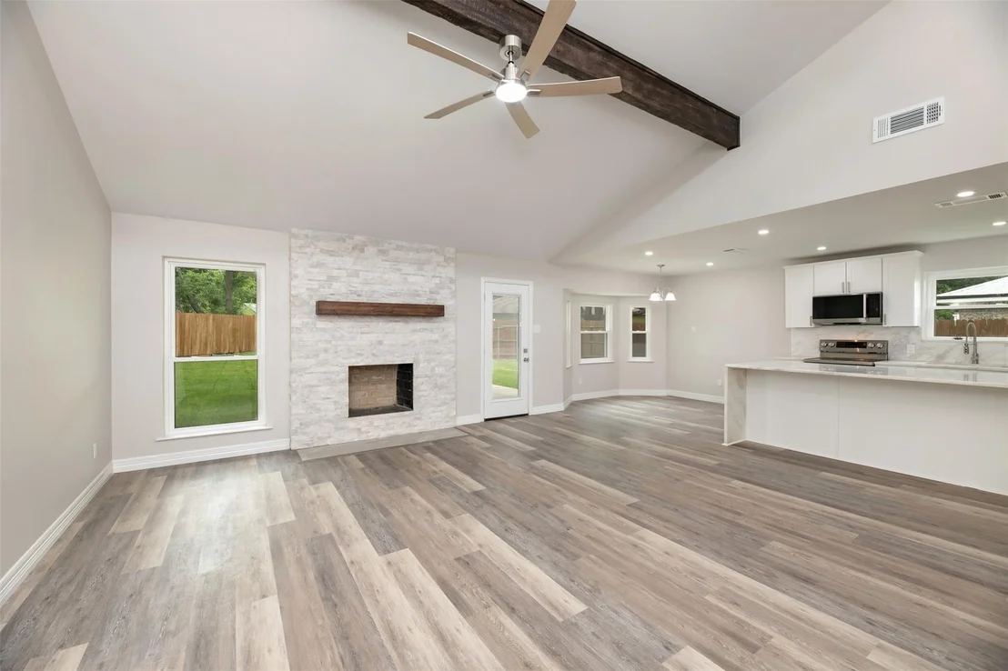 Photo of 314 Sixpence Lane