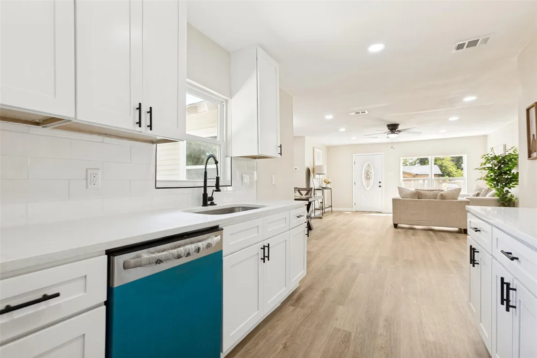 Photo of 1605 Meadowbrook Drive