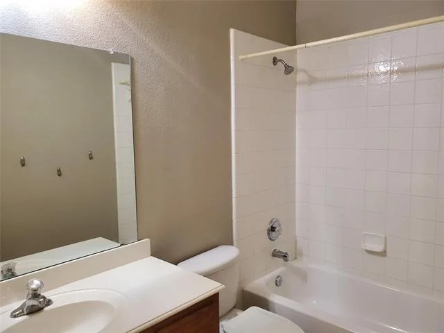 Photo of 3201 Silver Springs Way