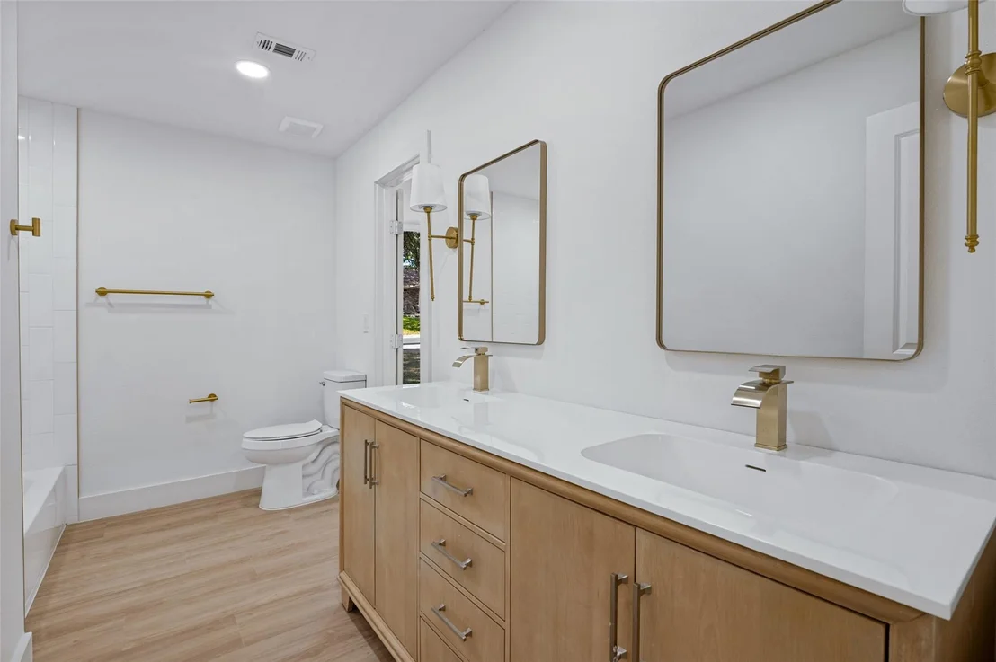 Photo of 338 Mantlebrook Drive