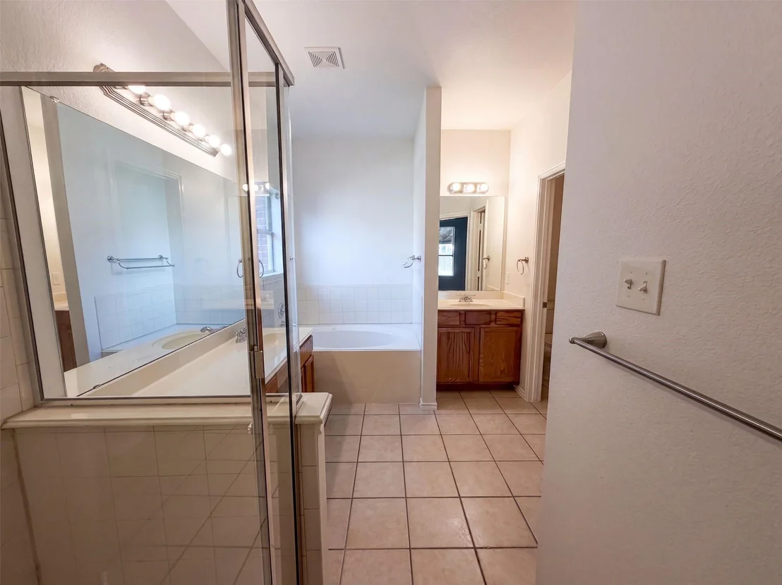 Photo of 1402 Stone Oak Court