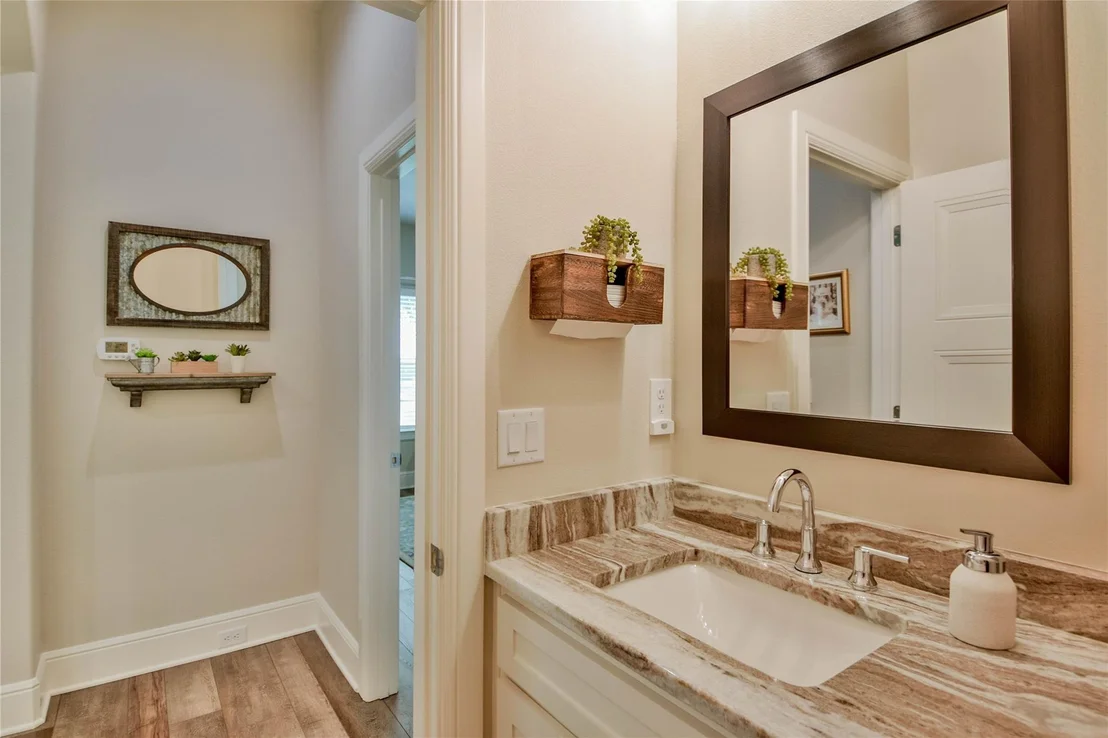 Photo of 8021 White Drive