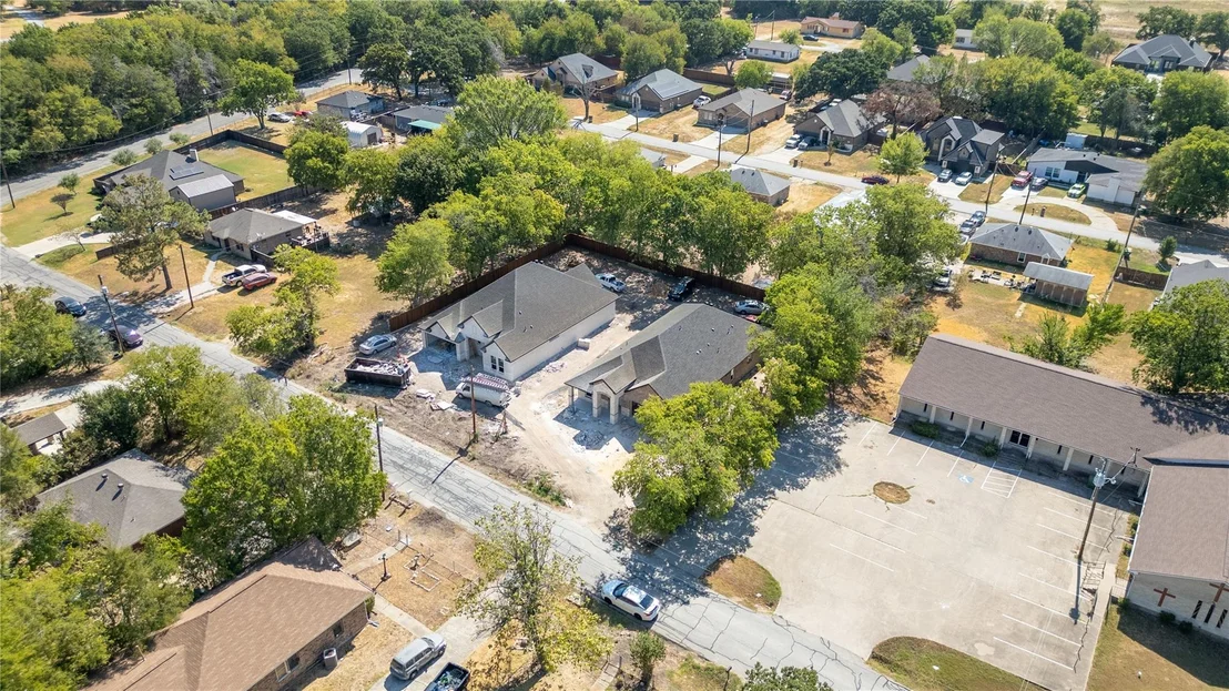 Photo of 513 Armstrong Road