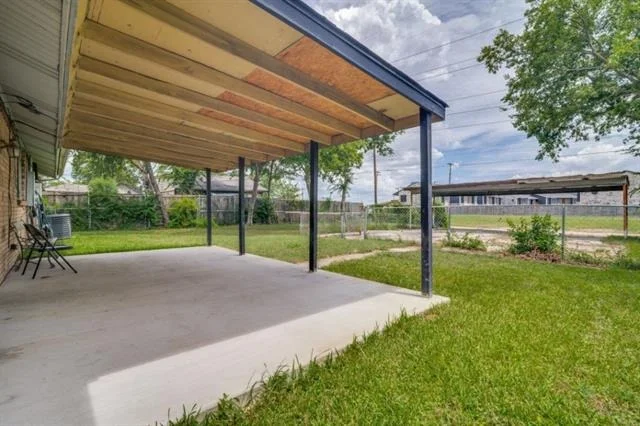 Photo of 2426 Whit Drive