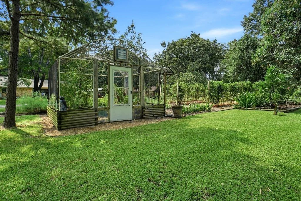 Photo of 665 Private Road 5881