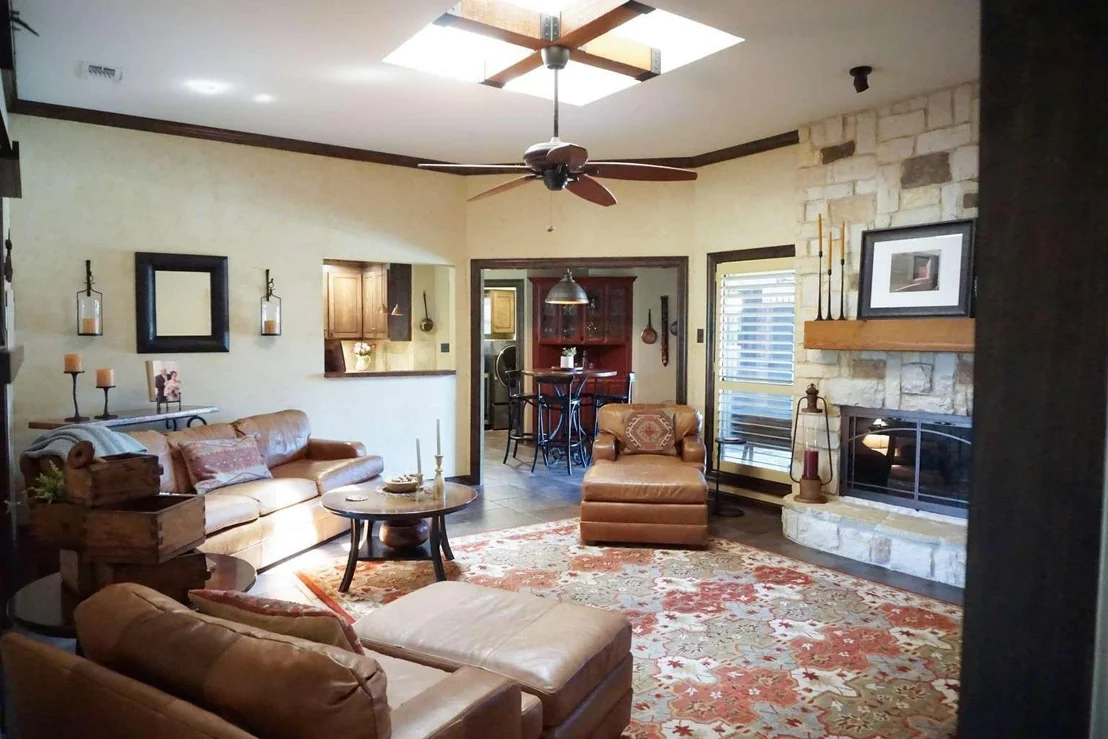 Photo of 715 Clayton Circle