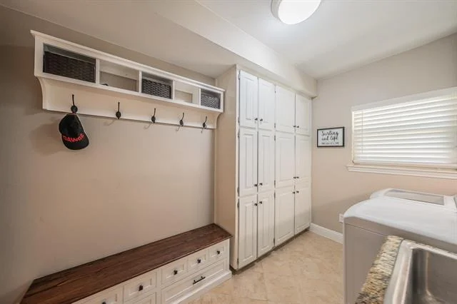 Photo of 1406 Riverview Drive