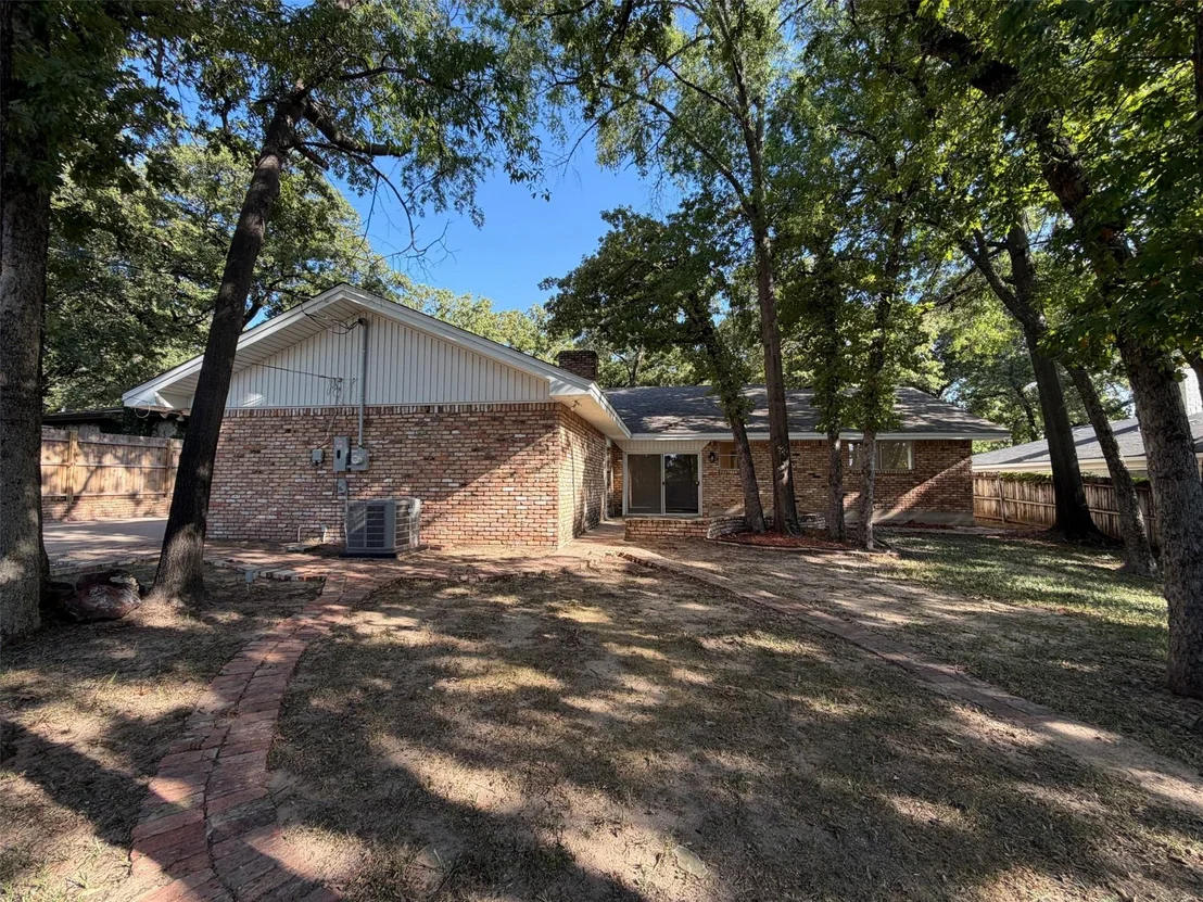 Photo of 813 Wheelwood Drive