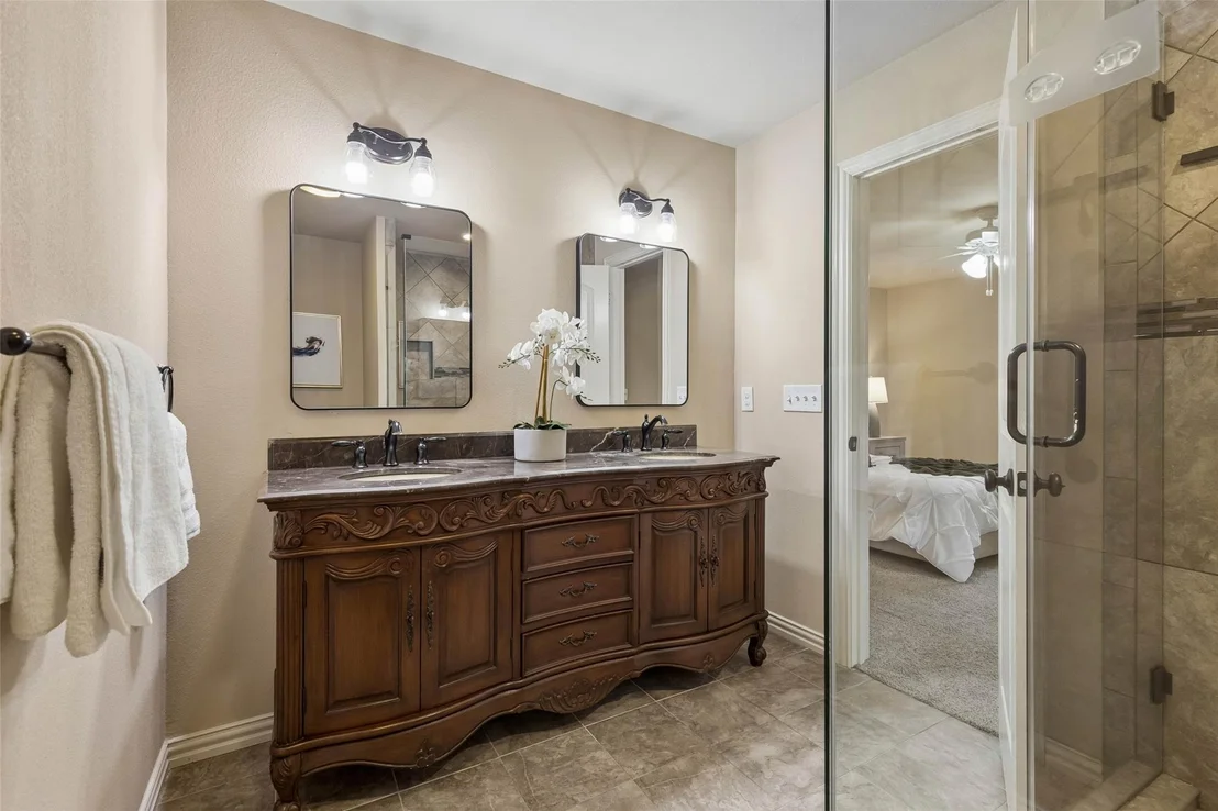 Photo of 8106 Woodside Road