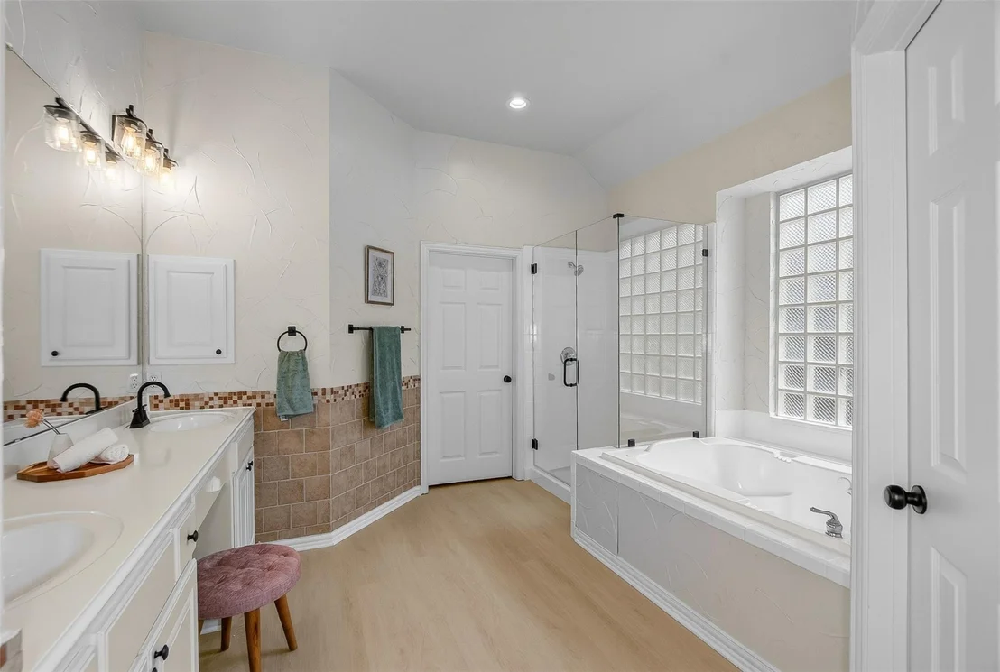 Photo of 805 Doral Drive