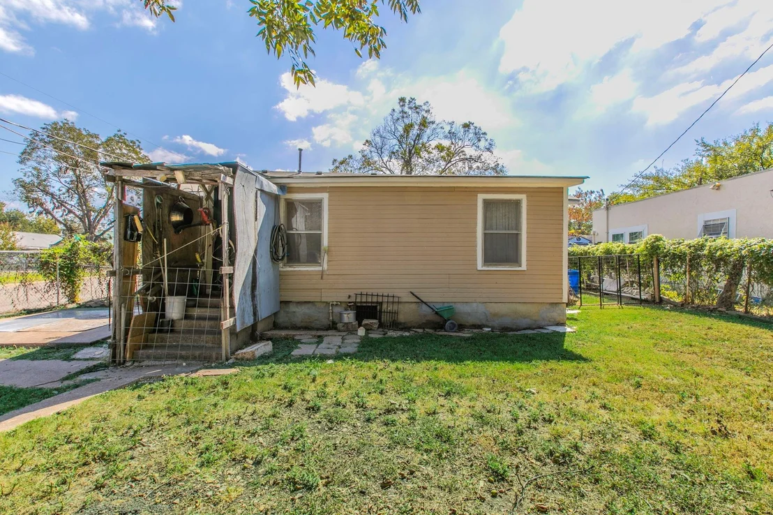 Photo of 2101 Pine Avenue