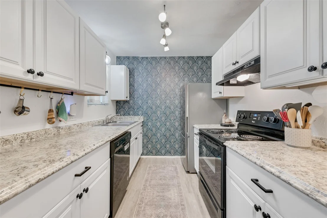 Photo of 3008 Albany Drive