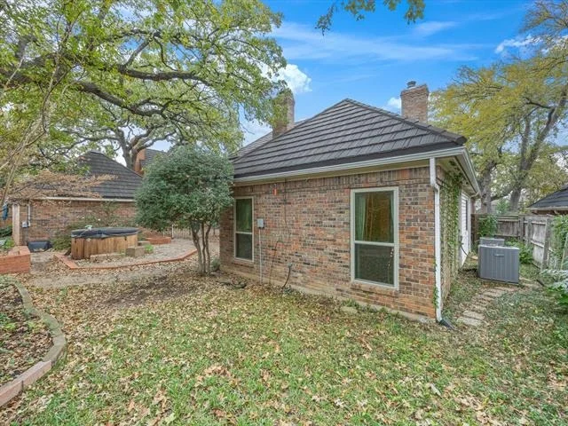 Photo of 2004 Misty Creek Drive