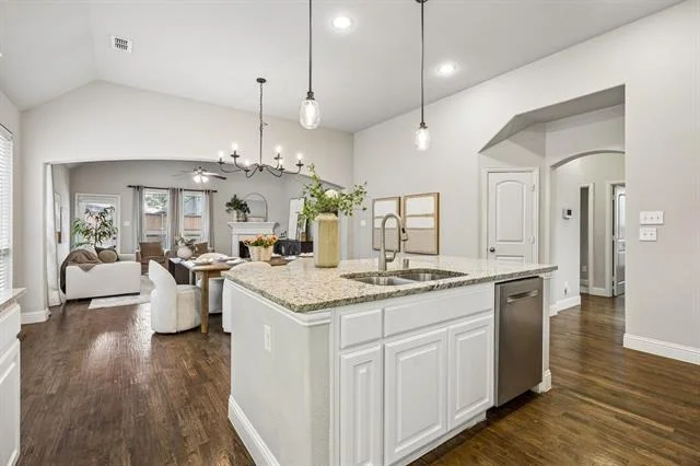 Photo of 1634 Post Oak Way