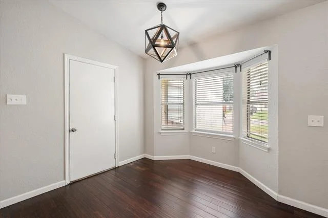 Photo of 1406 Colonnade Drive