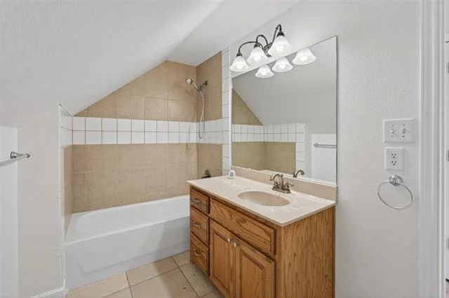 Photo of 3325 Silver Oaks Drive