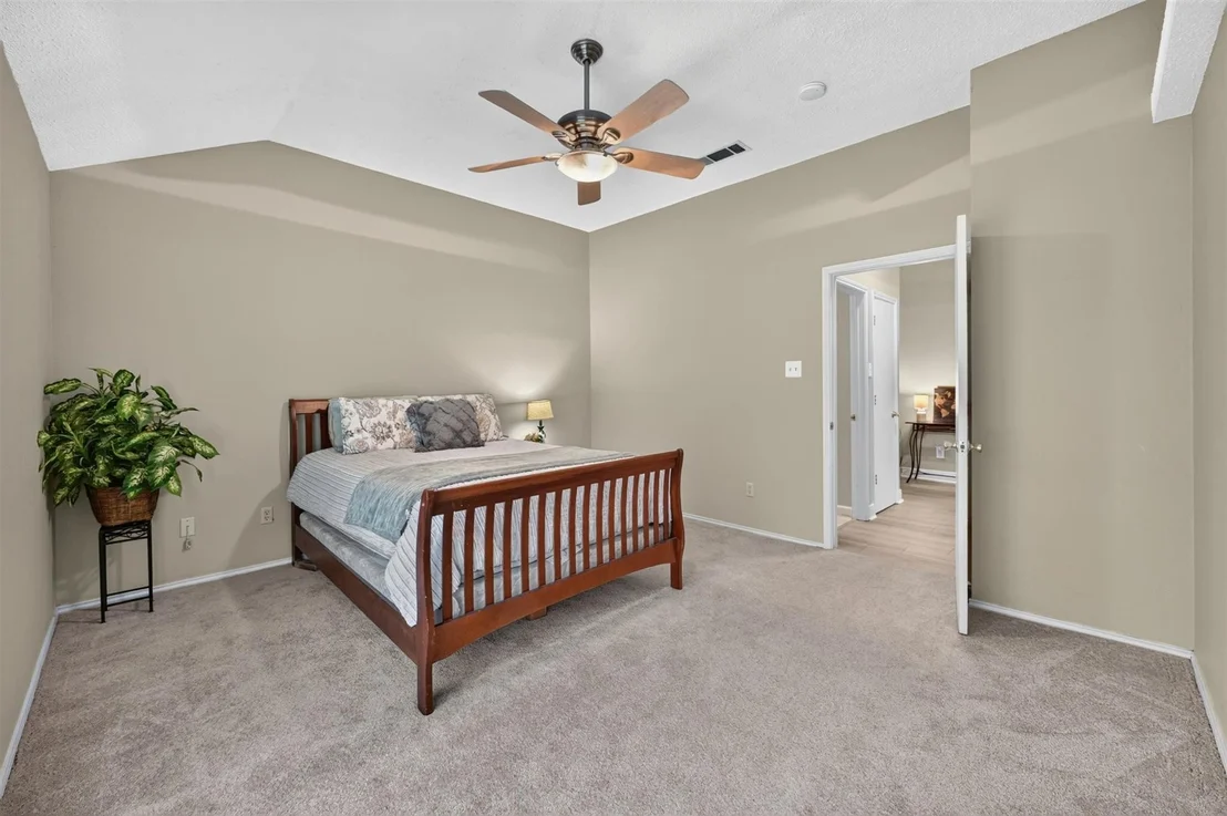 Photo of 2103 Meadowview Drive
