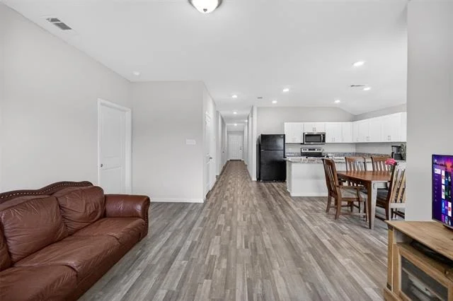 Photo of 901 E 3rd Street