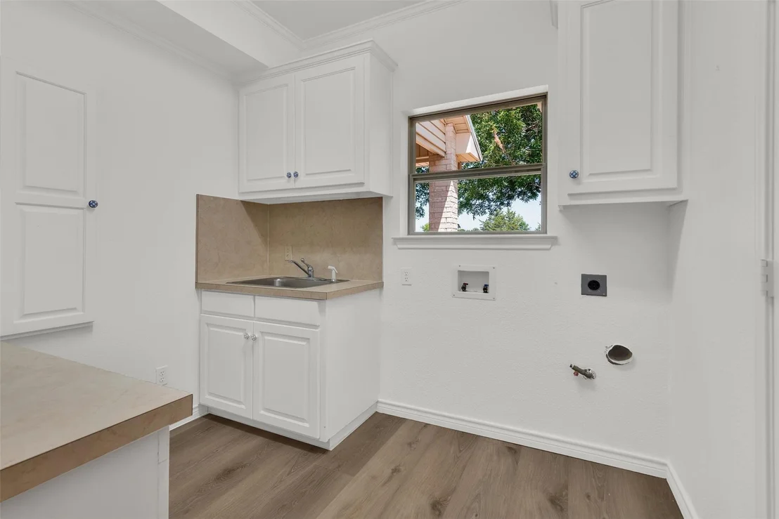 Photo of 8081 County Road 500