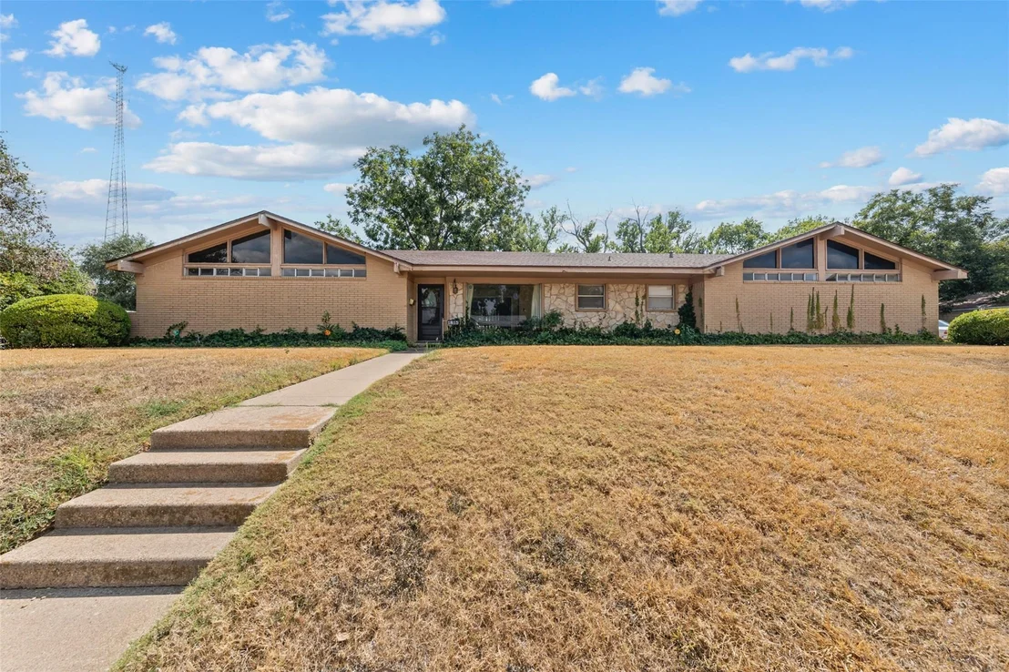 Photo of 1815 Mahalia Drive
