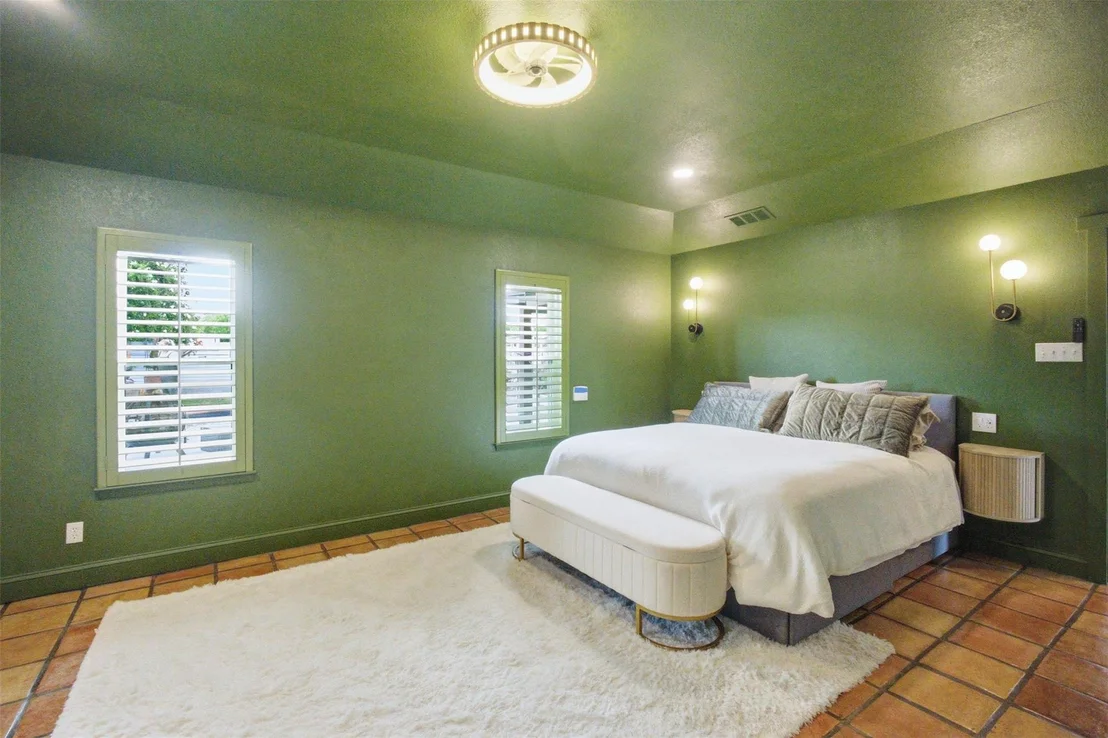 Photo of 31 Rancho Drive N