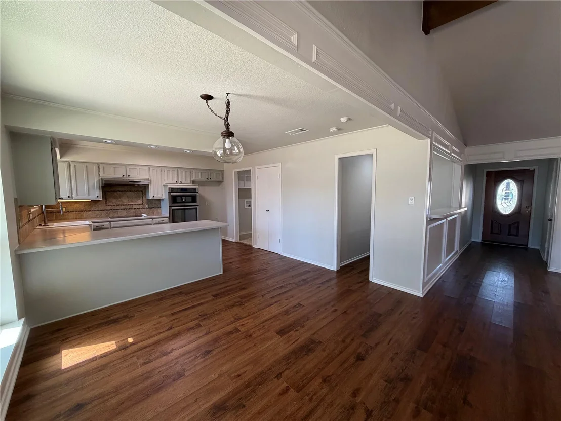 Photo of 1208 Hillcrest Drive
