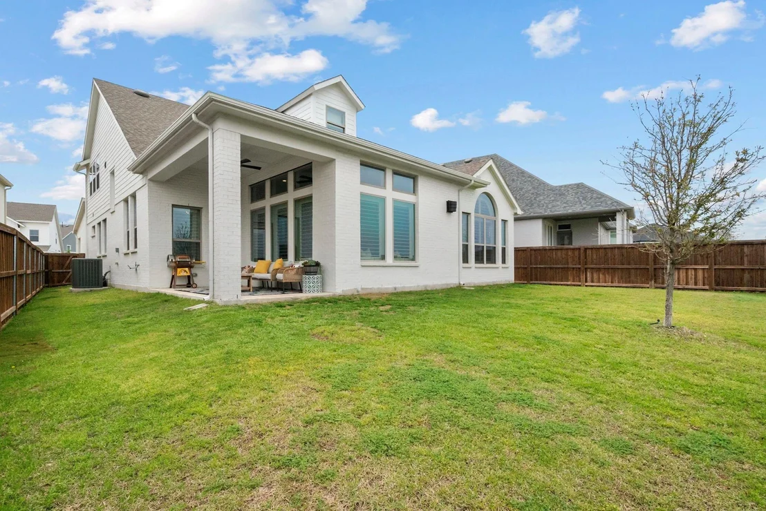 Photo of 2325 Offerande Drive