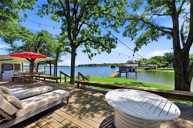 Photo of 104 Doering Bay Circle