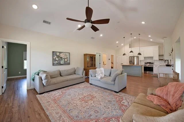 Photo of 6612 Eastview Drive