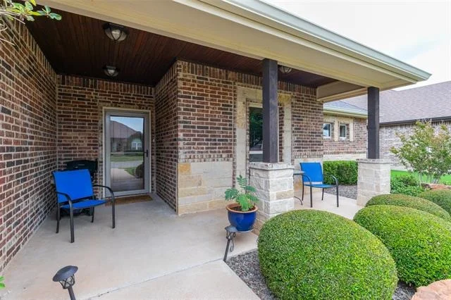 Photo of 302 Whiterock Drive