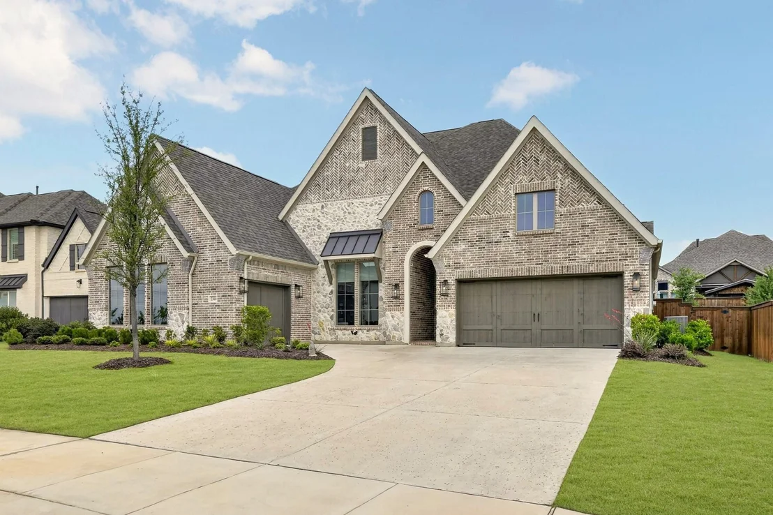 Photo of 2360 Shady Hill Drive