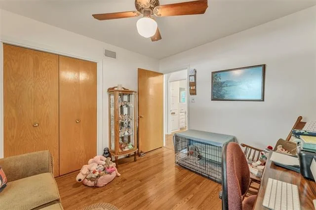 Photo of 1325 Royal Oaks Drive