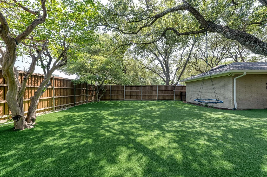 Photo of 7077 Joyce Way