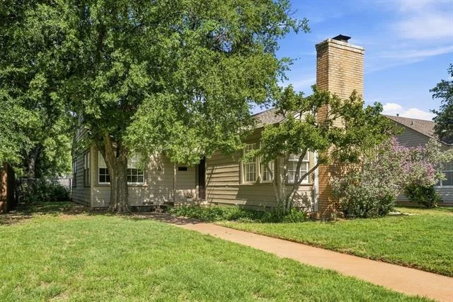 Photo of 936 Blair Street