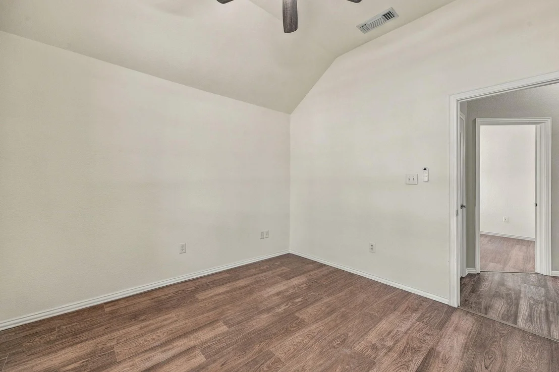 Photo of 914 Winding Road