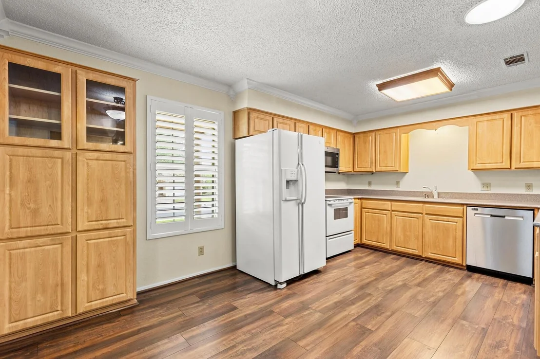 Photo of 7100 Canterbury Drive