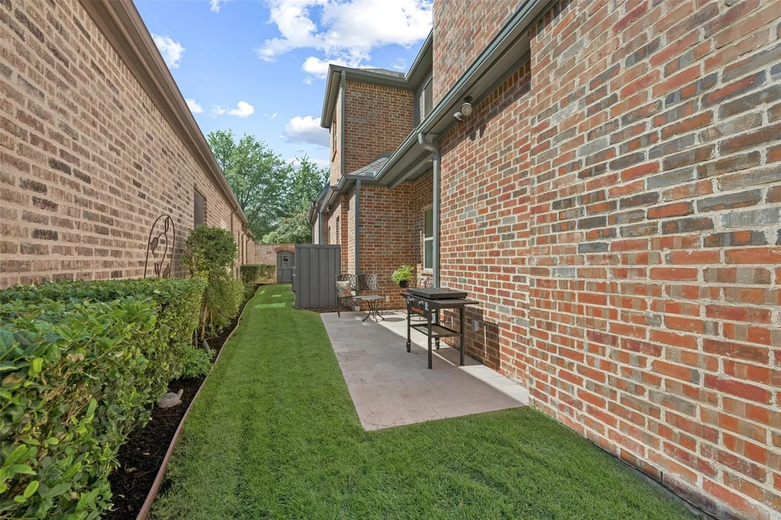 Photo of 6350 Memorial Drive