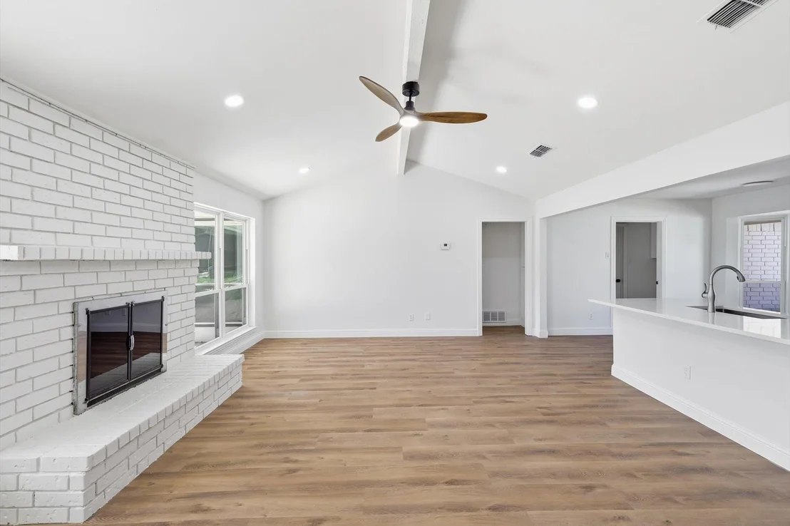 Photo of 2211 Sierra Drive