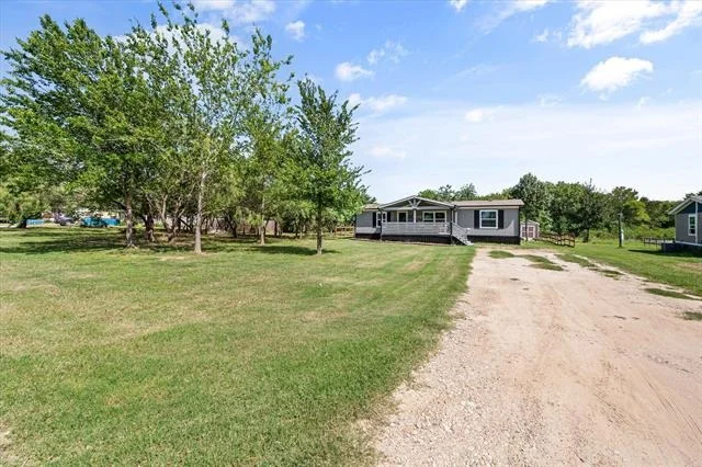 Photo of 212 SE County Road 3048a