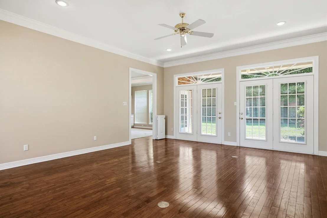 Photo of 3403 Pinecreek Drive