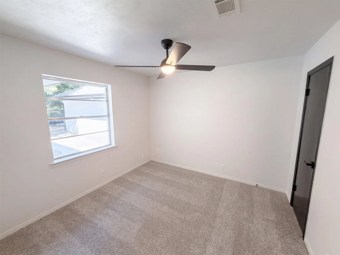 Photo of 1329 Wellington Drive