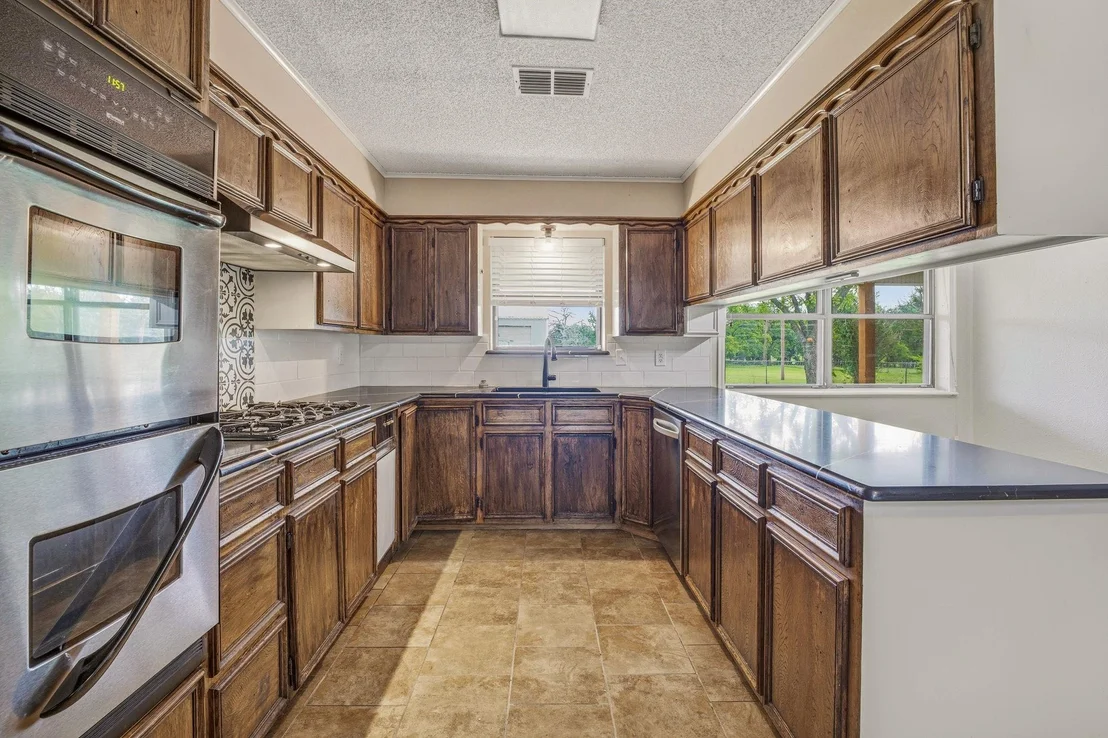 Photo of 621 County Road 484