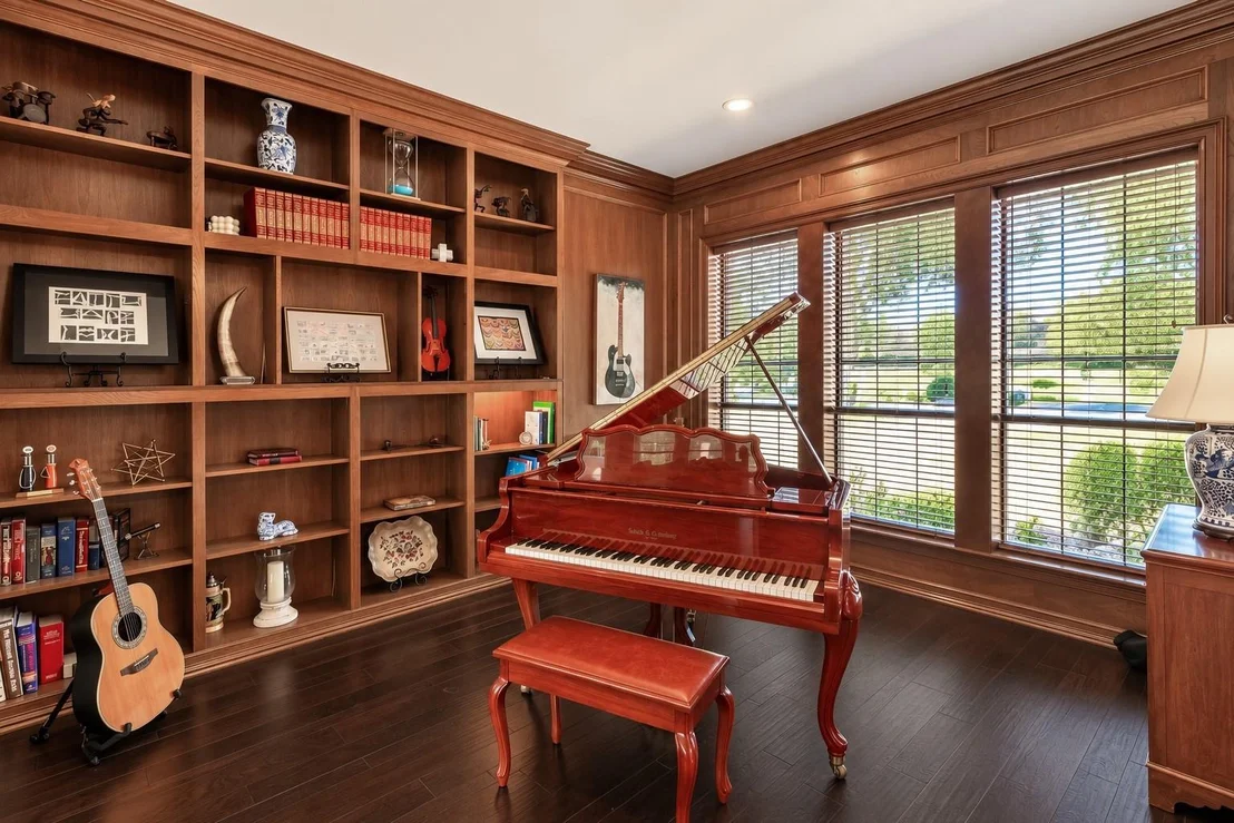 Photo of 6500 Hollytree Circle