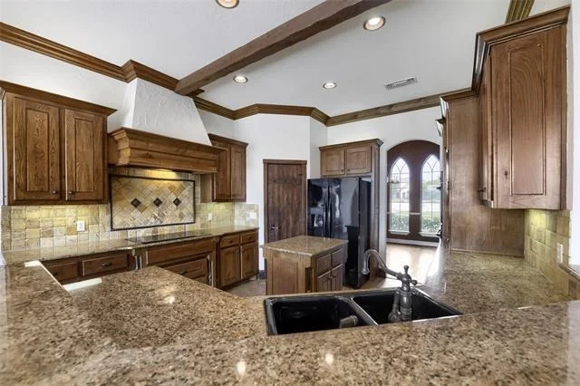 Photo of 1501 Willow Tree Drive