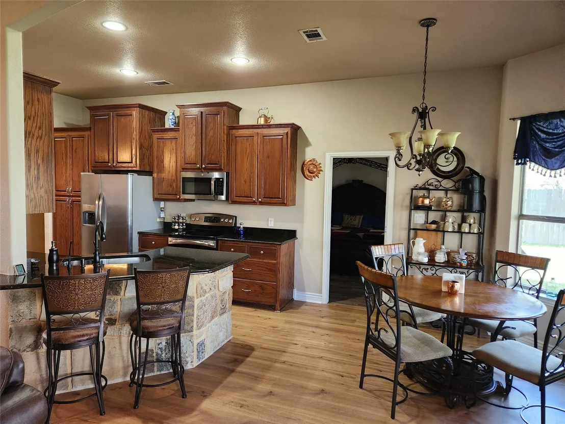 Photo of 6512 Singleton Road