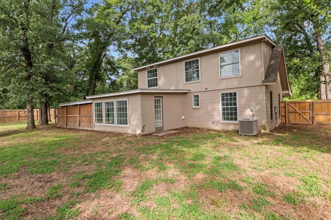 Photo of 921 Bradleys Bend