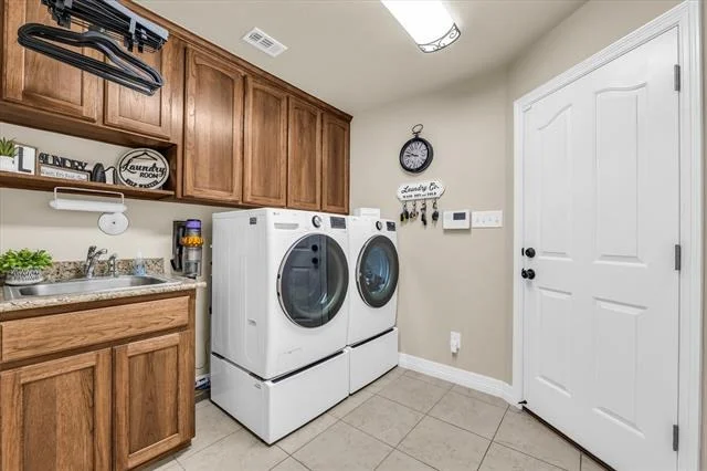 Photo of 910 Springdale Lane
