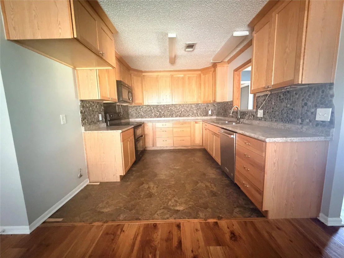 Photo of 2307 Arapaho Drive