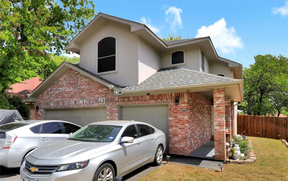 Photo of 1637 Arbor Ridge Drive